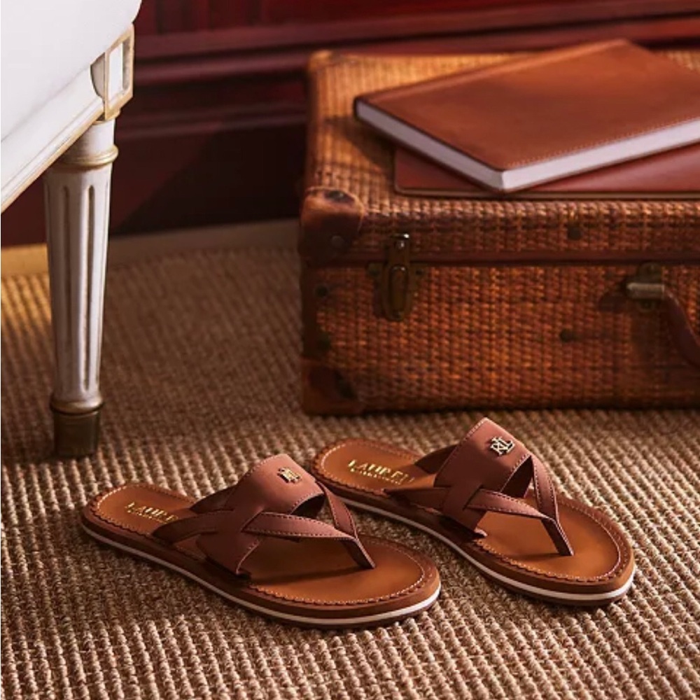 NEW IN BOX LAUREN BY RALPH LAUREN COGNAC BROWN TAN WOMENS THONG SANDALS SIZE 8 B